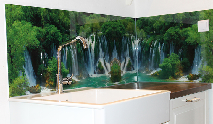 KuecheWasserfall.jpg